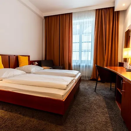 Carlton Hotel