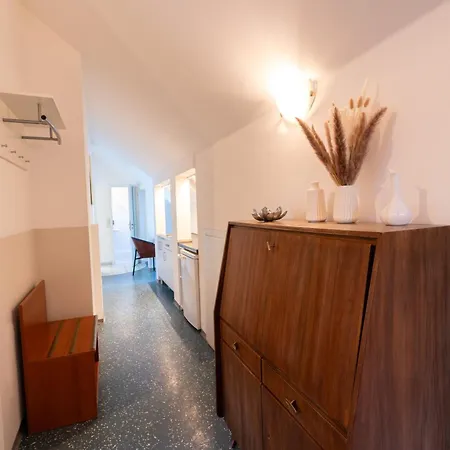 Carlton Hotel 3*