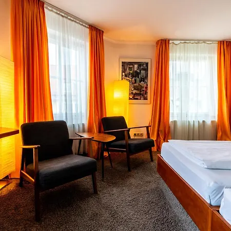 Carlton Hotel 3*
