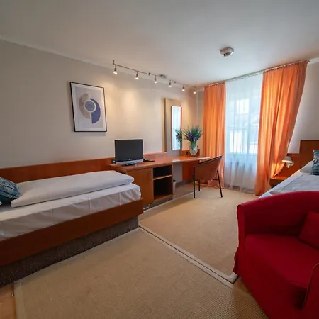 Carlton Hotel