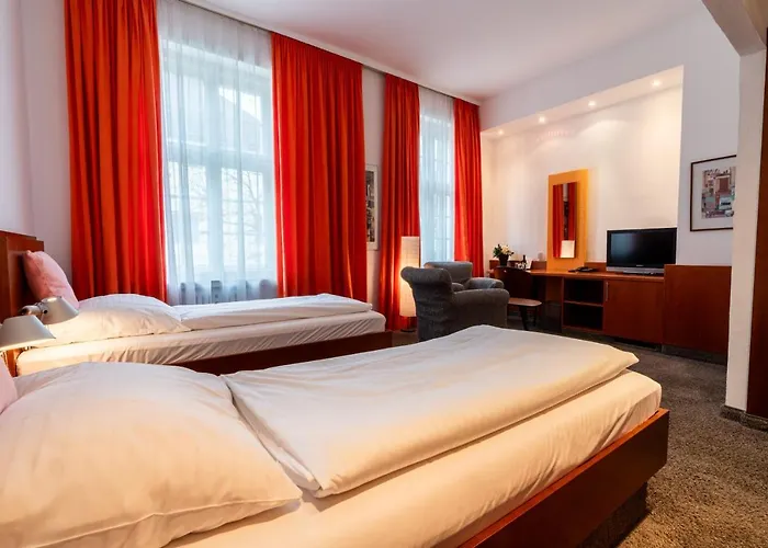 Carlton Hotel 3*