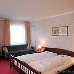 Carlton Hotel