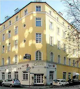 Carlton 3* Münih